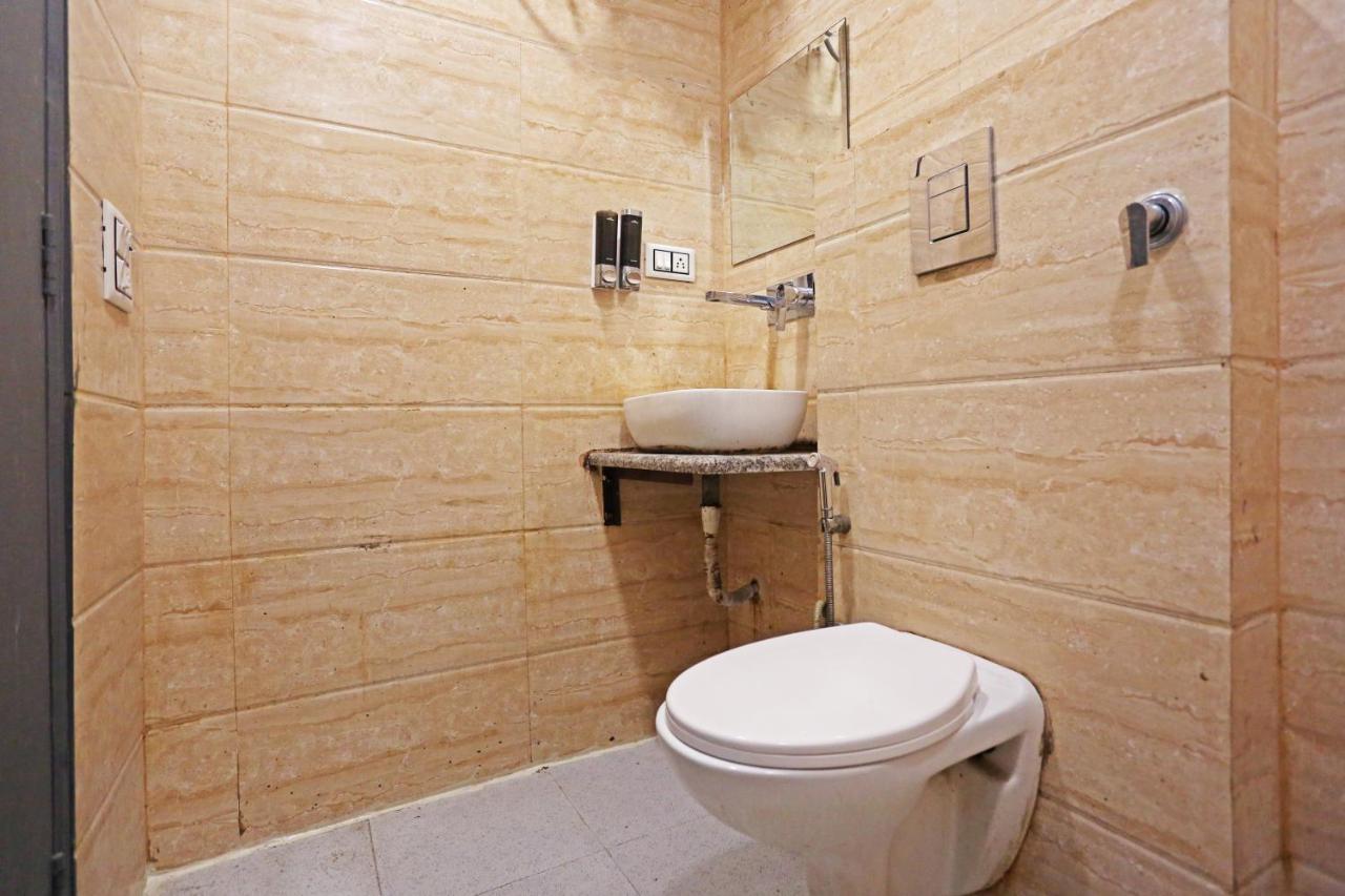 Hotel Raaso Inn Rohini Sec-16 By Arrow Delhi  Exterior photo