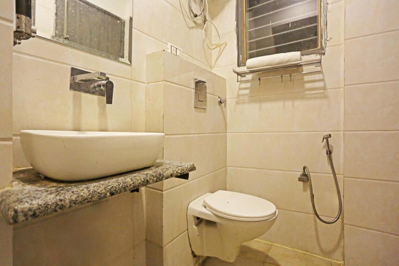 Hotel Raaso Inn Rohini Sec-16 By Arrow Delhi  Exterior photo